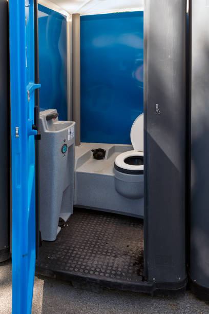 Portable Toilet Options We Offer in Seven Lakes, NC