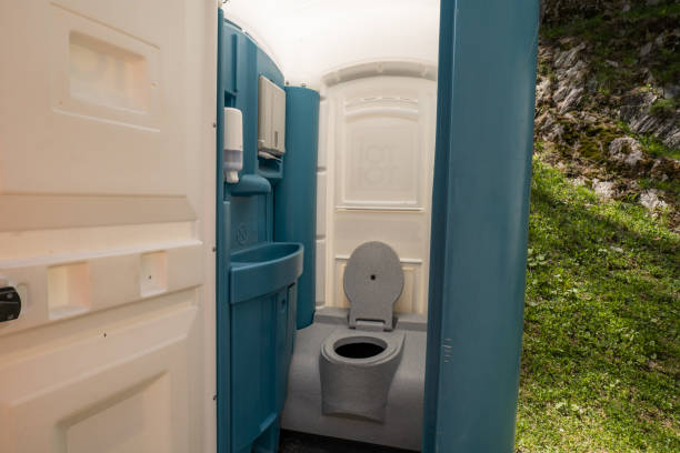 Best Restroom trailer rental cost  in Seven Lakes, NC